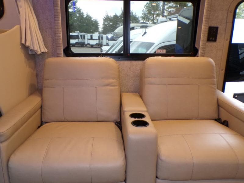 2022 Thor Motor Coach 2022 Thor Motor Coach Omni - thumbnail 26