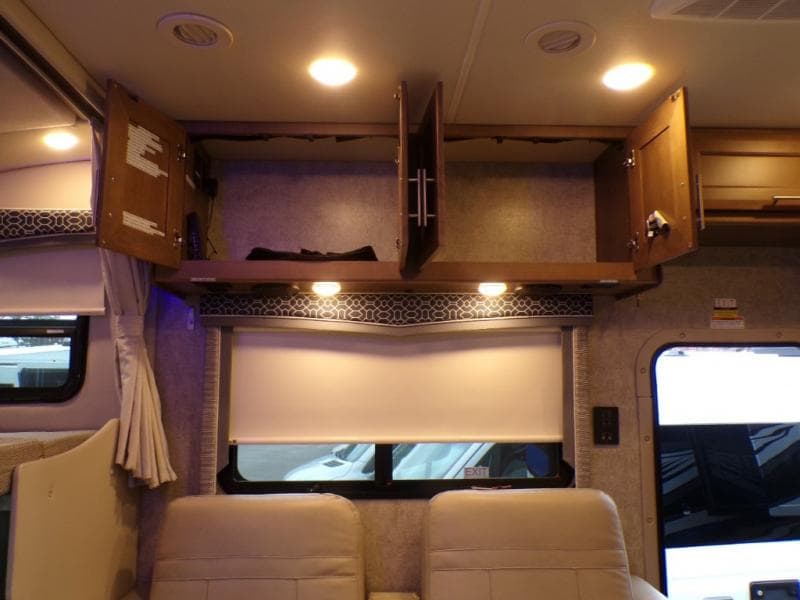 2022 Thor Motor Coach 2022 Thor Motor Coach Omni - thumbnail 28