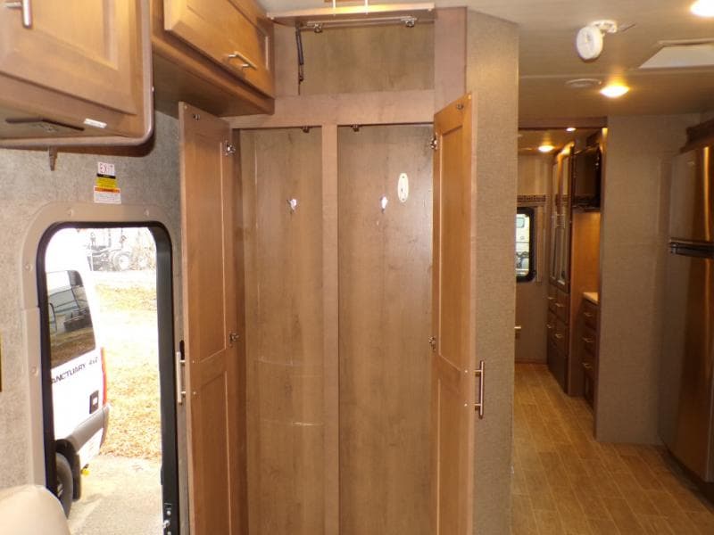 2022 Thor Motor Coach 2022 Thor Motor Coach Omni - thumbnail 30