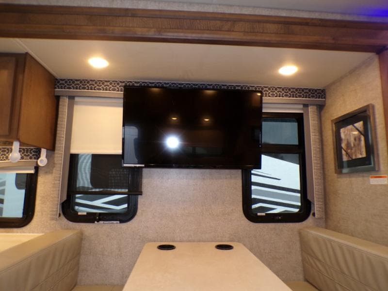 2022 Thor Motor Coach 2022 Thor Motor Coach Omni - thumbnail 32