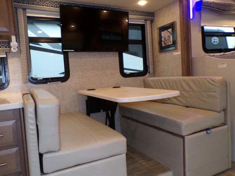 2022 Thor Motor Coach 2022 Thor Motor Coach Omni - thumbnail 33