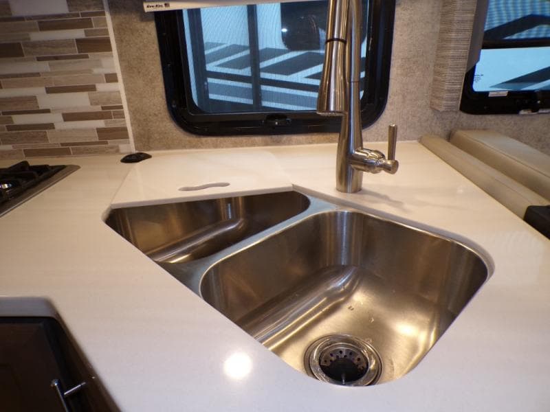 2022 Thor Motor Coach 2022 Thor Motor Coach Omni - thumbnail 41