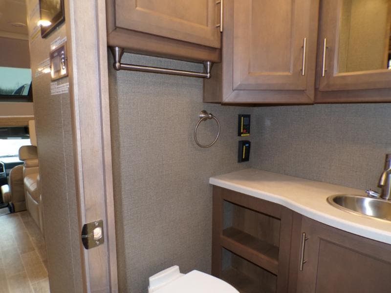 2022 Thor Motor Coach 2022 Thor Motor Coach Omni - thumbnail 61