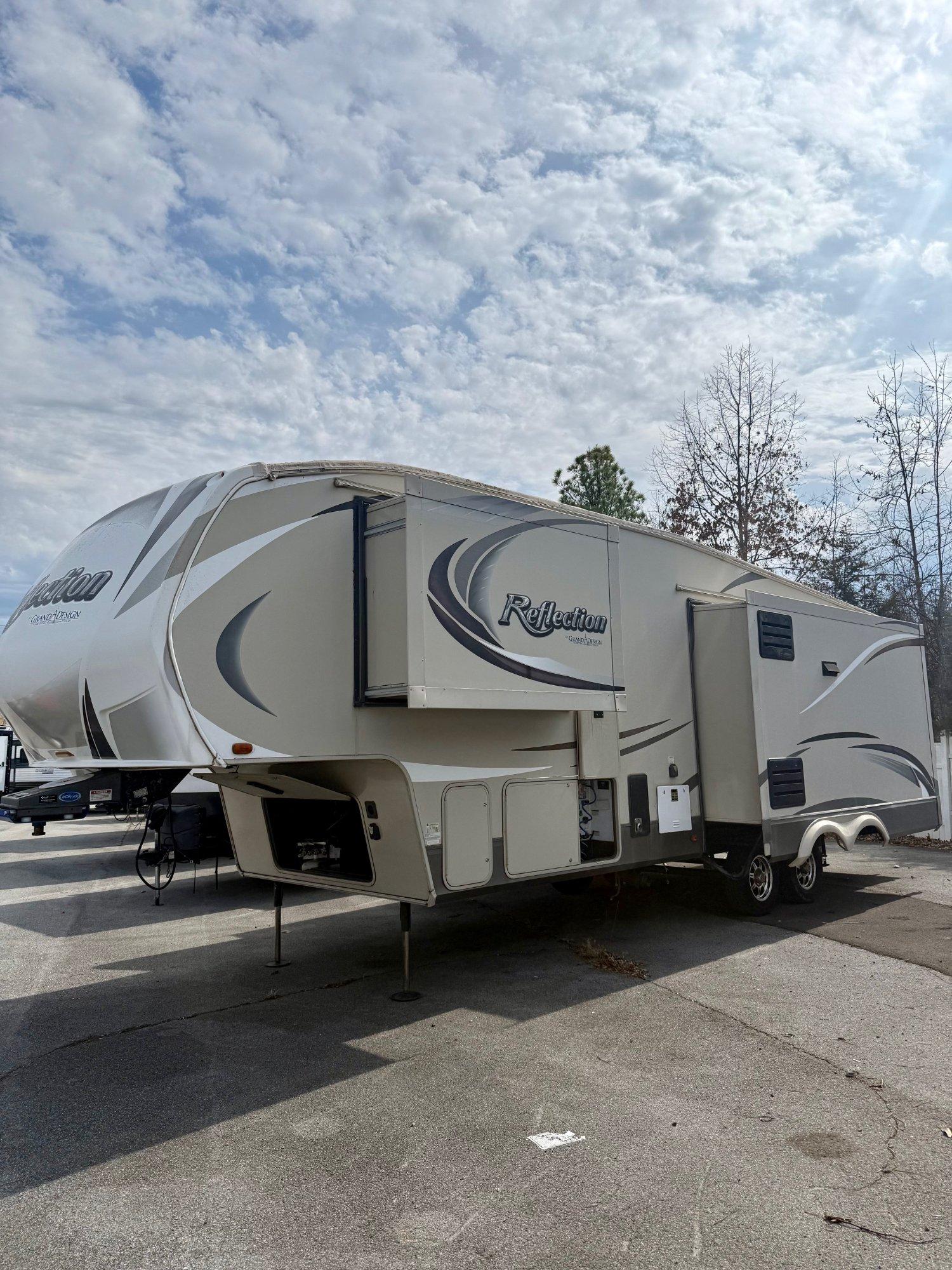 2016 Grand Design 2016 Grand Design Reflection - thumbnail 4