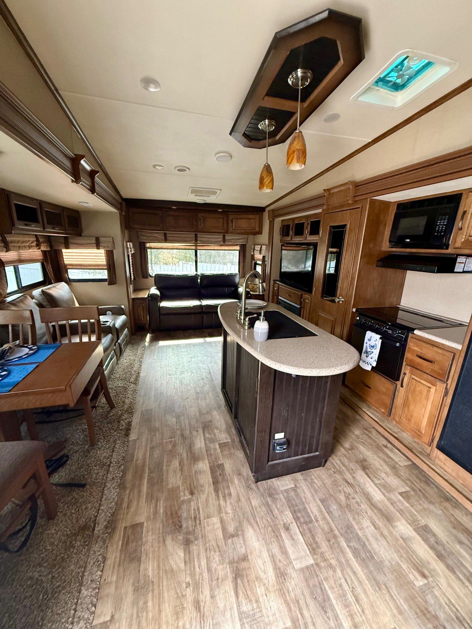 2016 Grand Design 2016 Grand Design Reflection - thumbnail 10