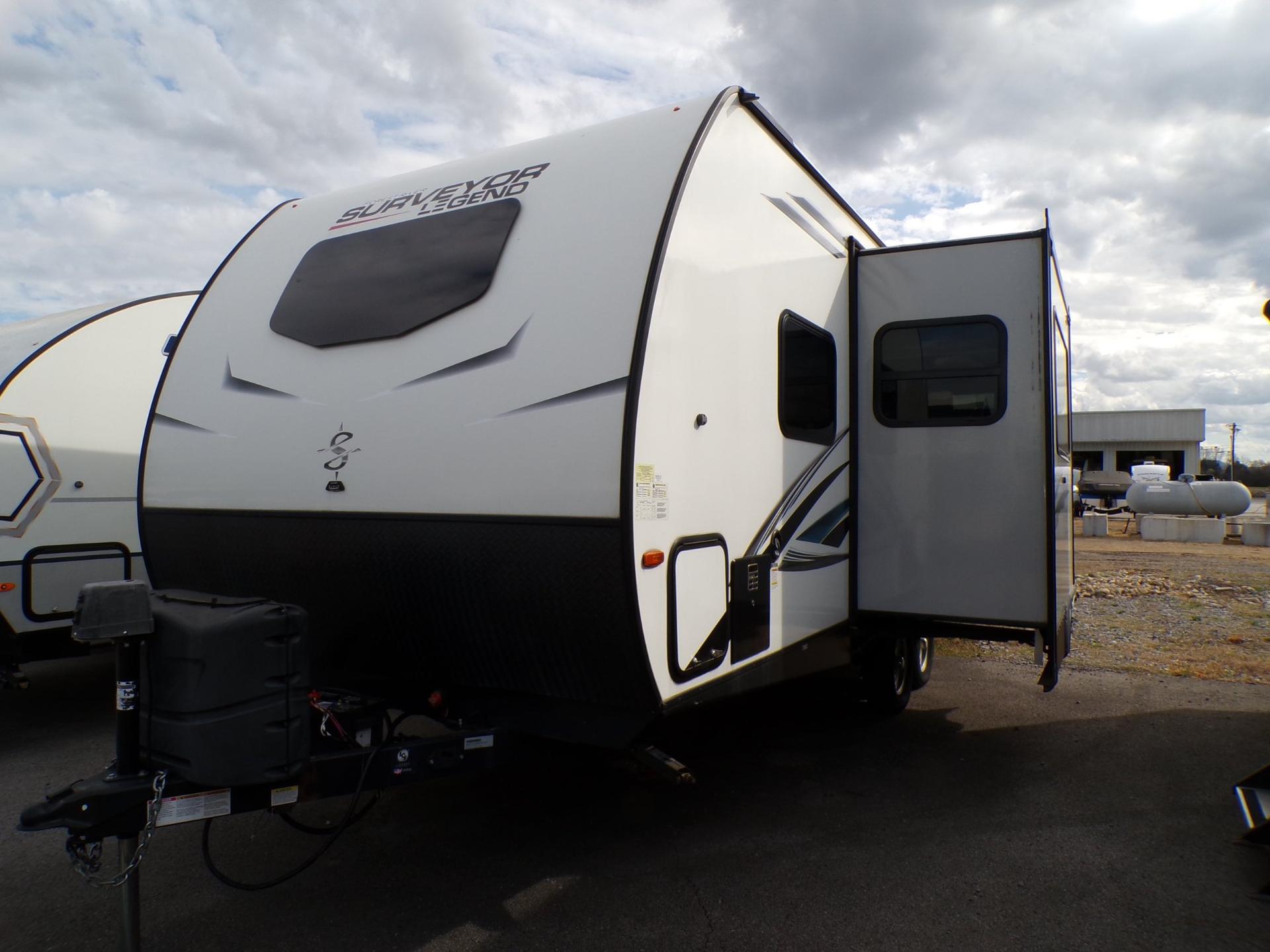 2021 Surveyor 2021 Surveyor Legend - thumbnail 4