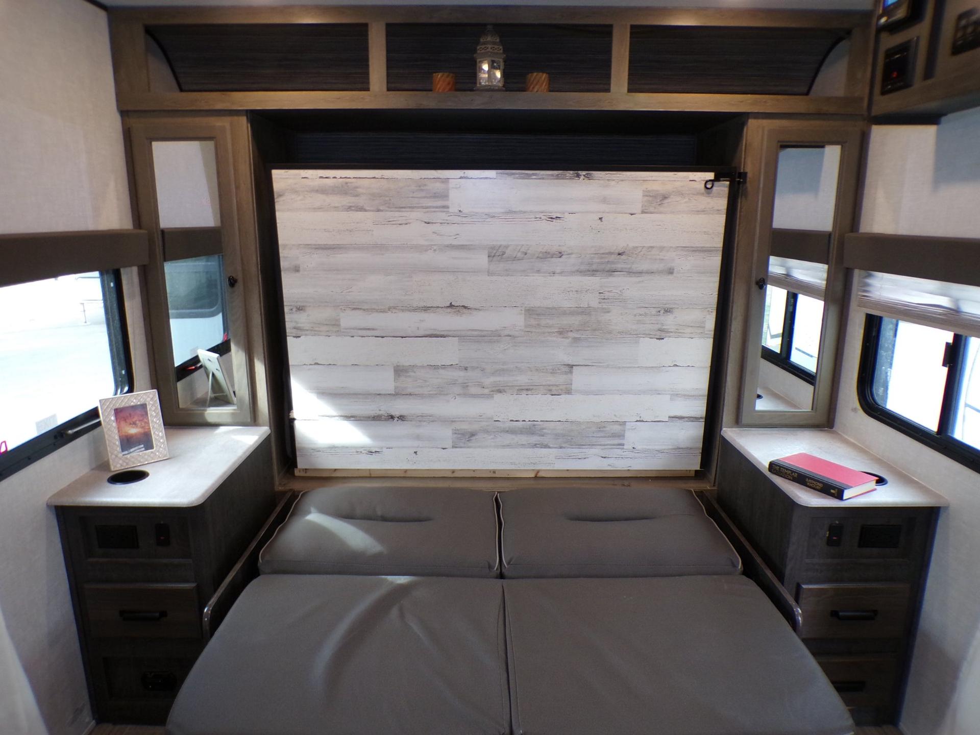 2021 Surveyor 2021 Surveyor Legend - thumbnail 20