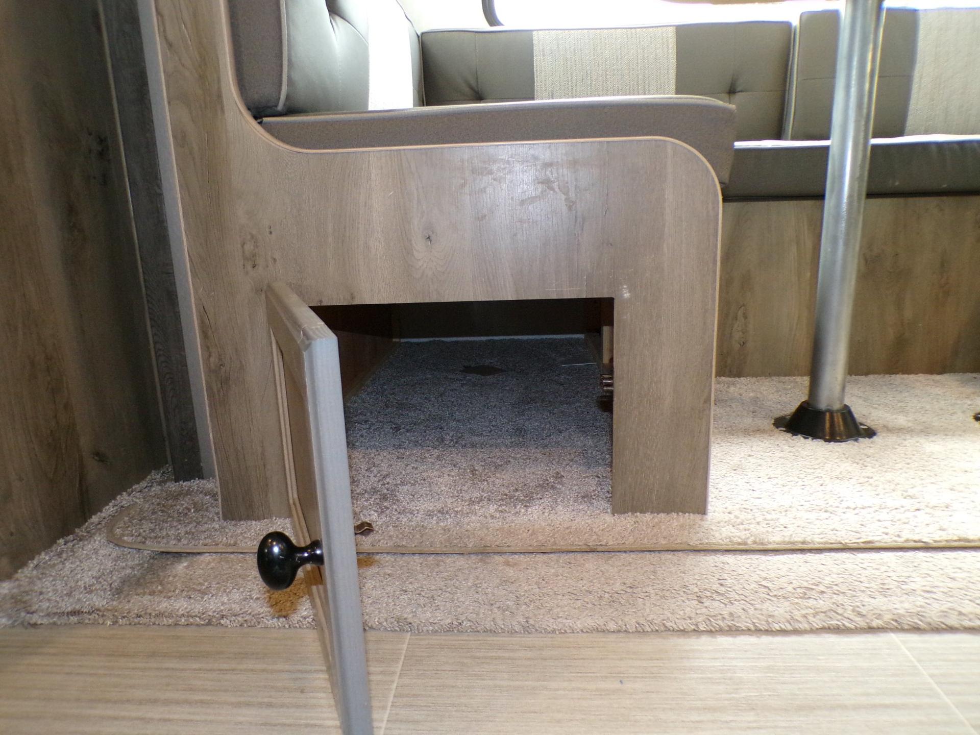 2021 Surveyor 2021 Surveyor Legend - thumbnail 25