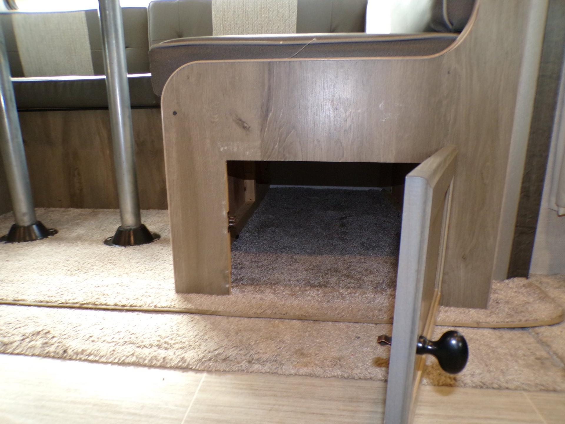 2021 Surveyor 2021 Surveyor Legend - thumbnail 26