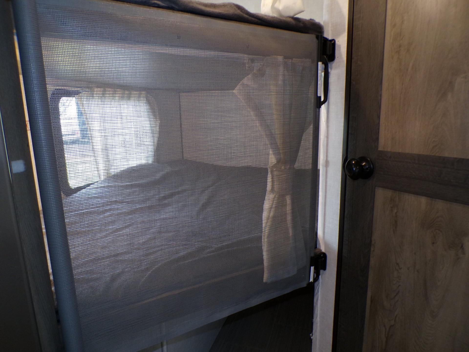 2021 Surveyor 2021 Surveyor Legend - thumbnail 36