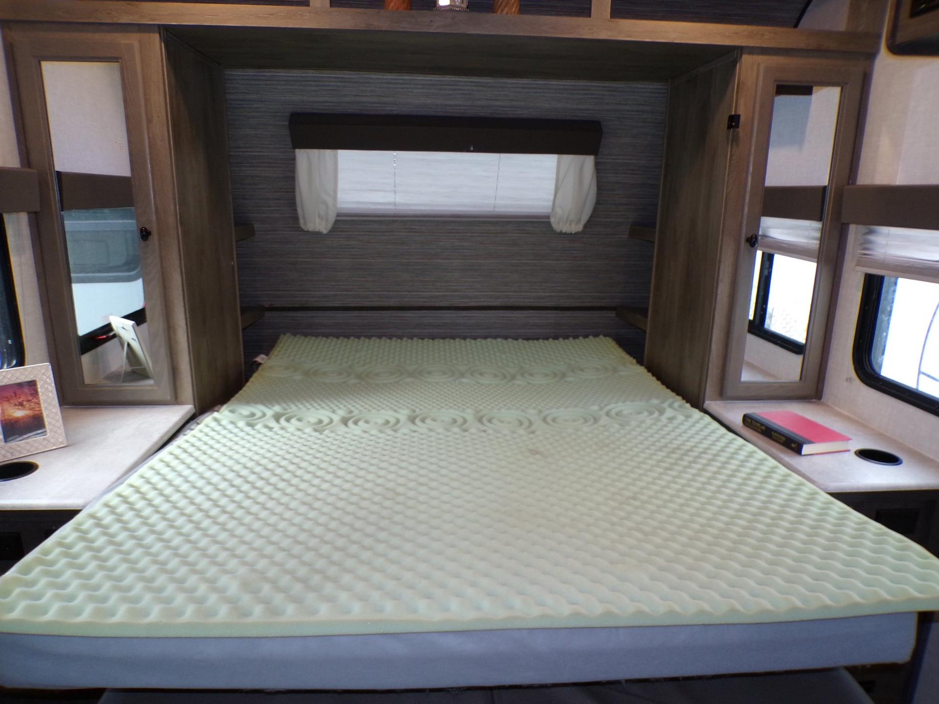 2021 Surveyor 2021 Surveyor Legend - thumbnail 38