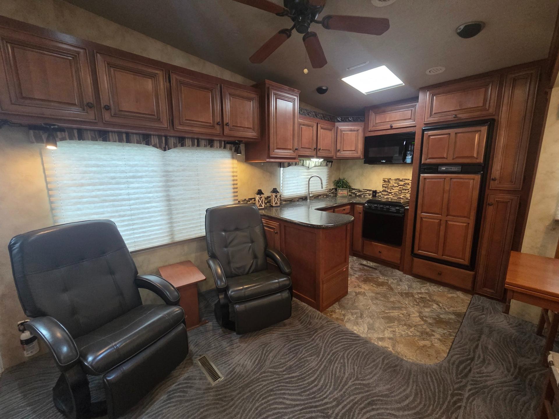 2014 Northwood 2014 Northwood Arctic Fox - thumbnail 6