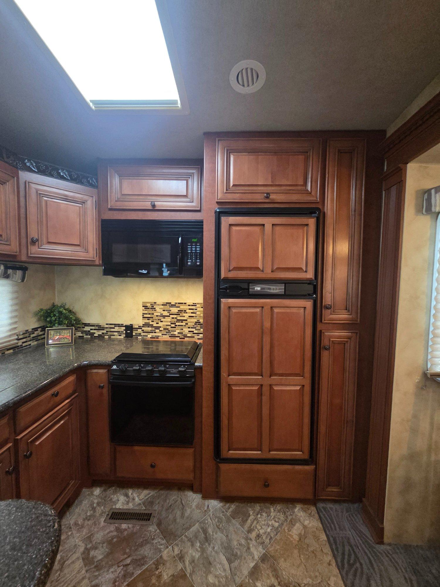 2014 Northwood 2014 Northwood Arctic Fox - thumbnail 7