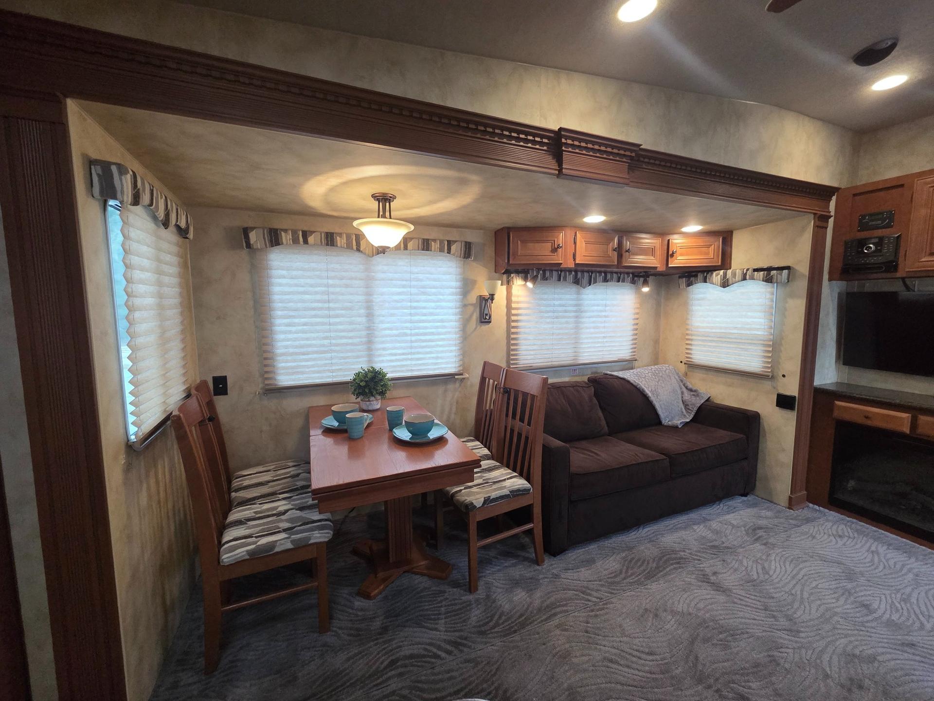 2014 Northwood 2014 Northwood Arctic Fox - thumbnail 8