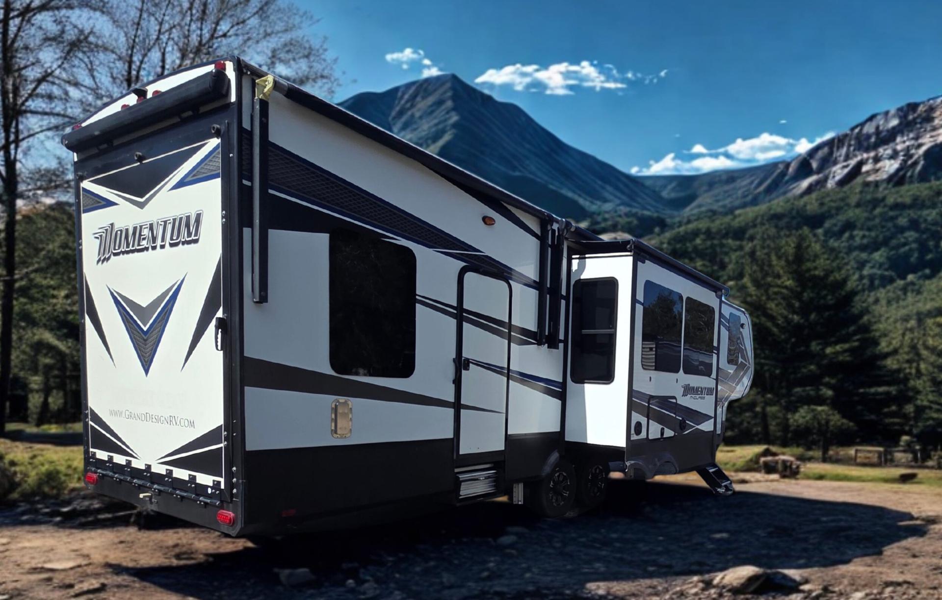 2019 Grand Design 2019 Grand Design Momentum M-Class - thumbnail 3