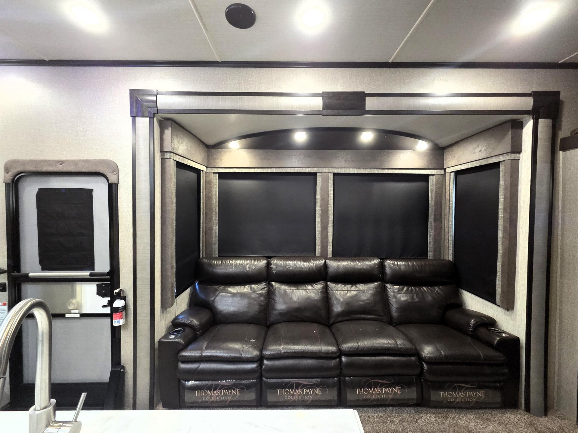 2019 Grand Design 2019 Grand Design Momentum M-Class - thumbnail 7