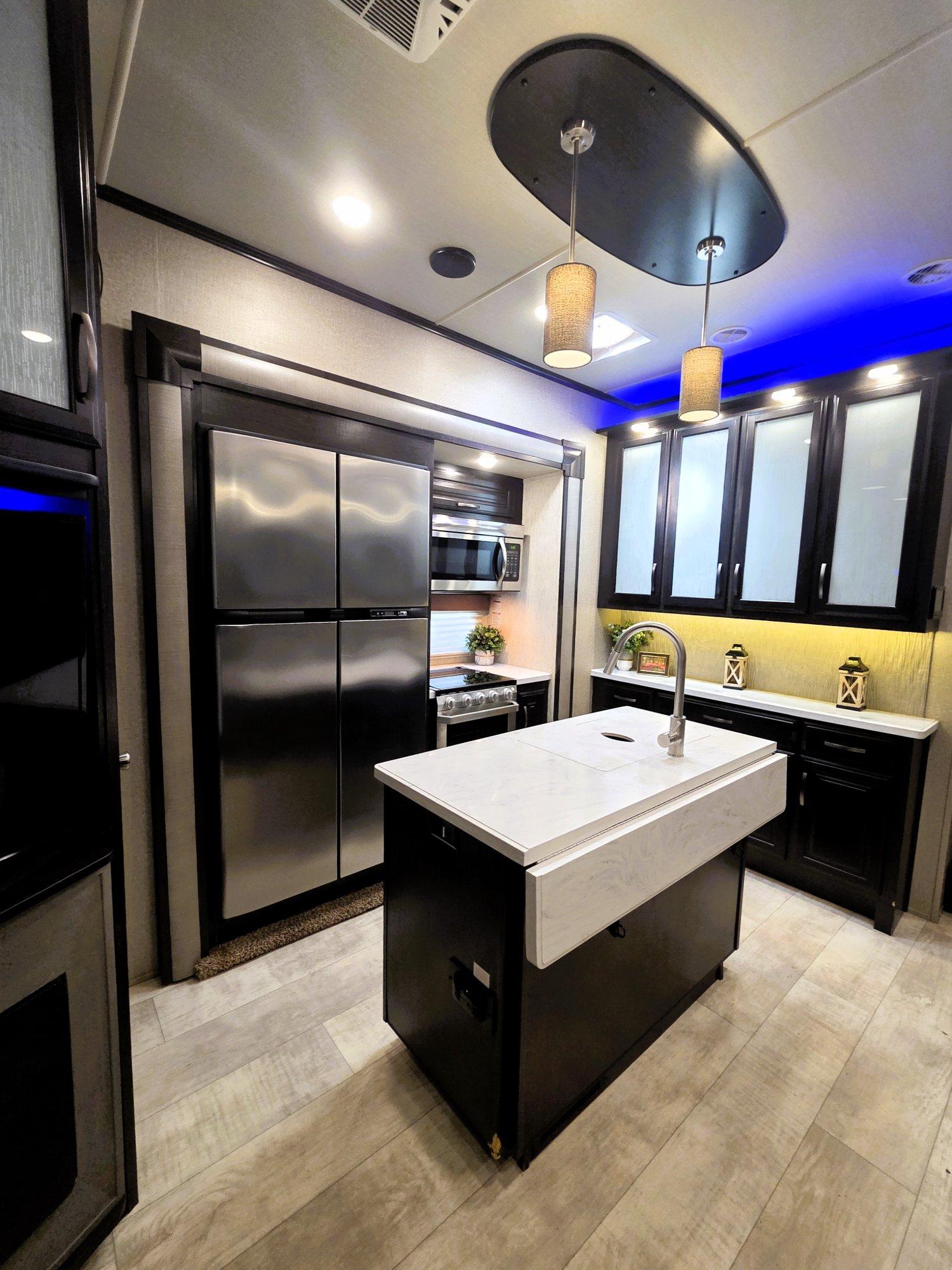 2019 Grand Design 2019 Grand Design Momentum M-Class - thumbnail 9