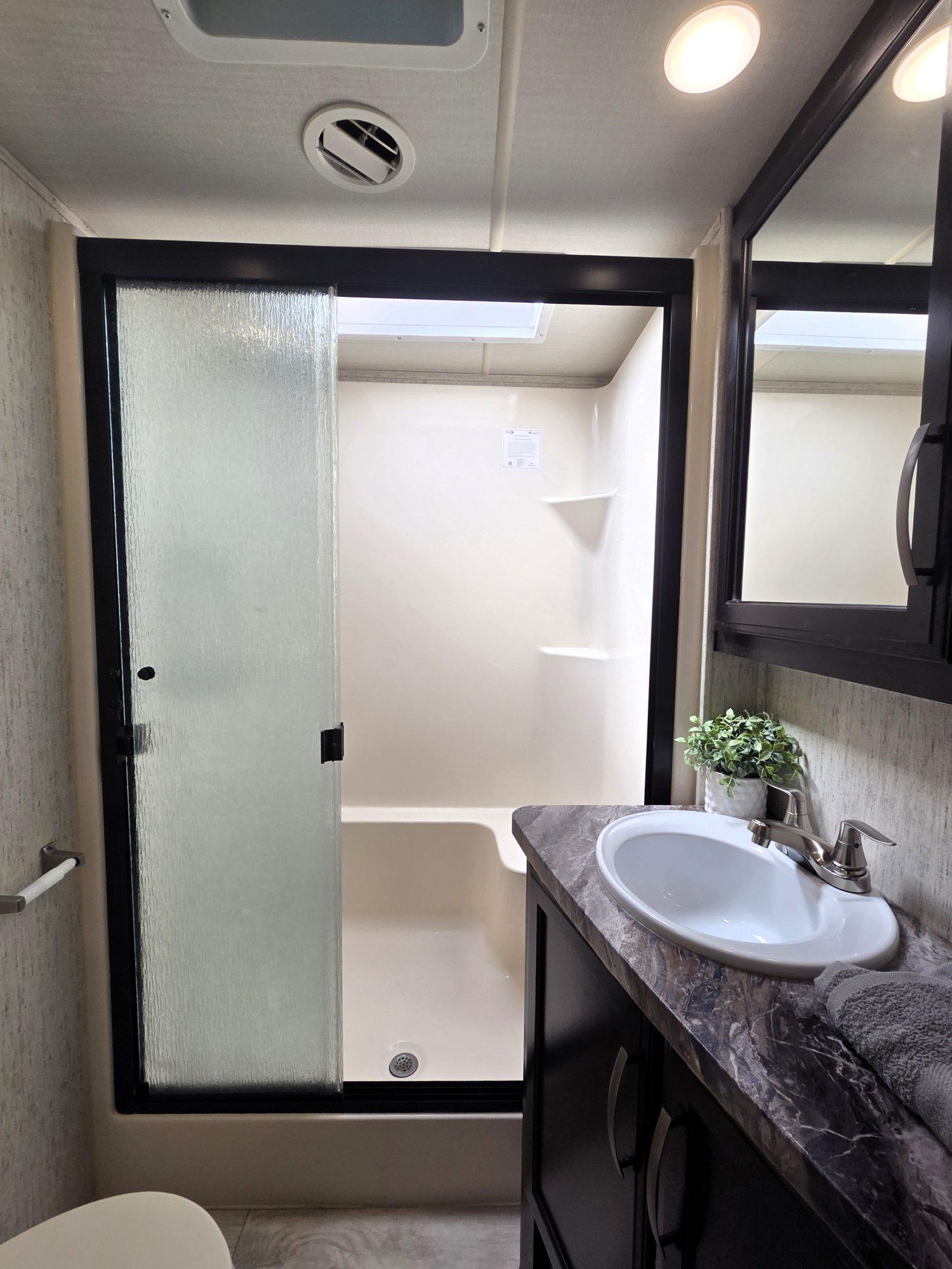 2019 Grand Design 2019 Grand Design Momentum M-Class - thumbnail 14