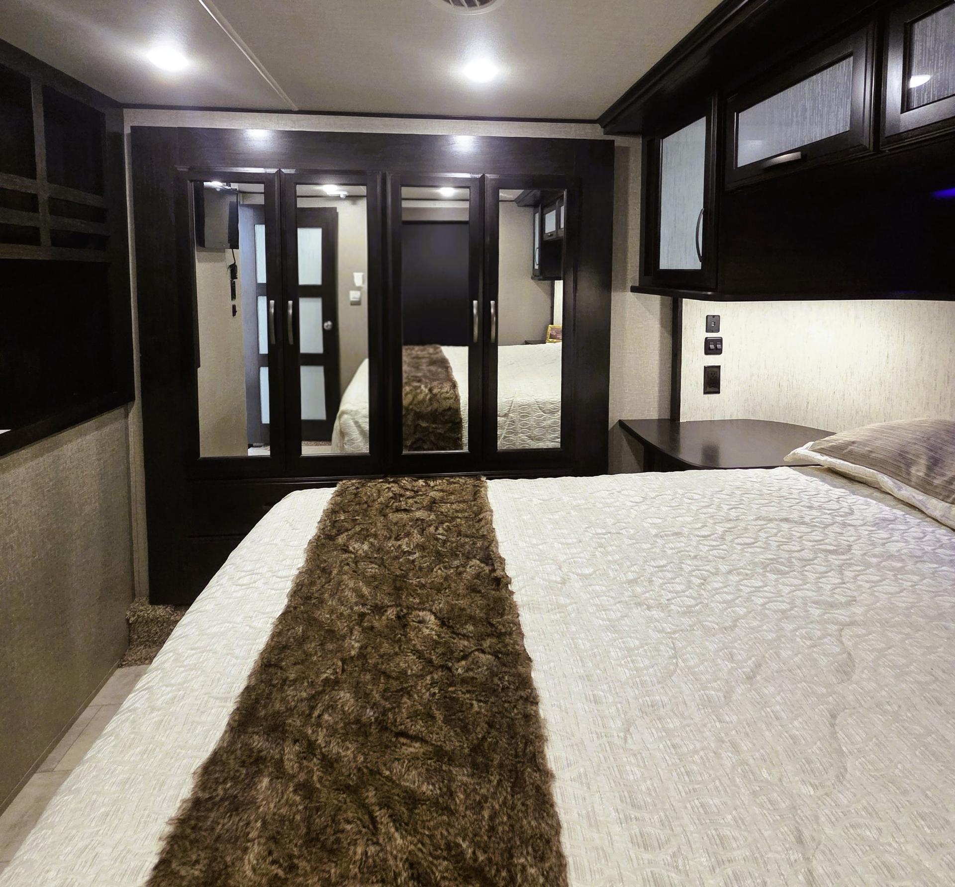 2019 Grand Design 2019 Grand Design Momentum M-Class - thumbnail 20