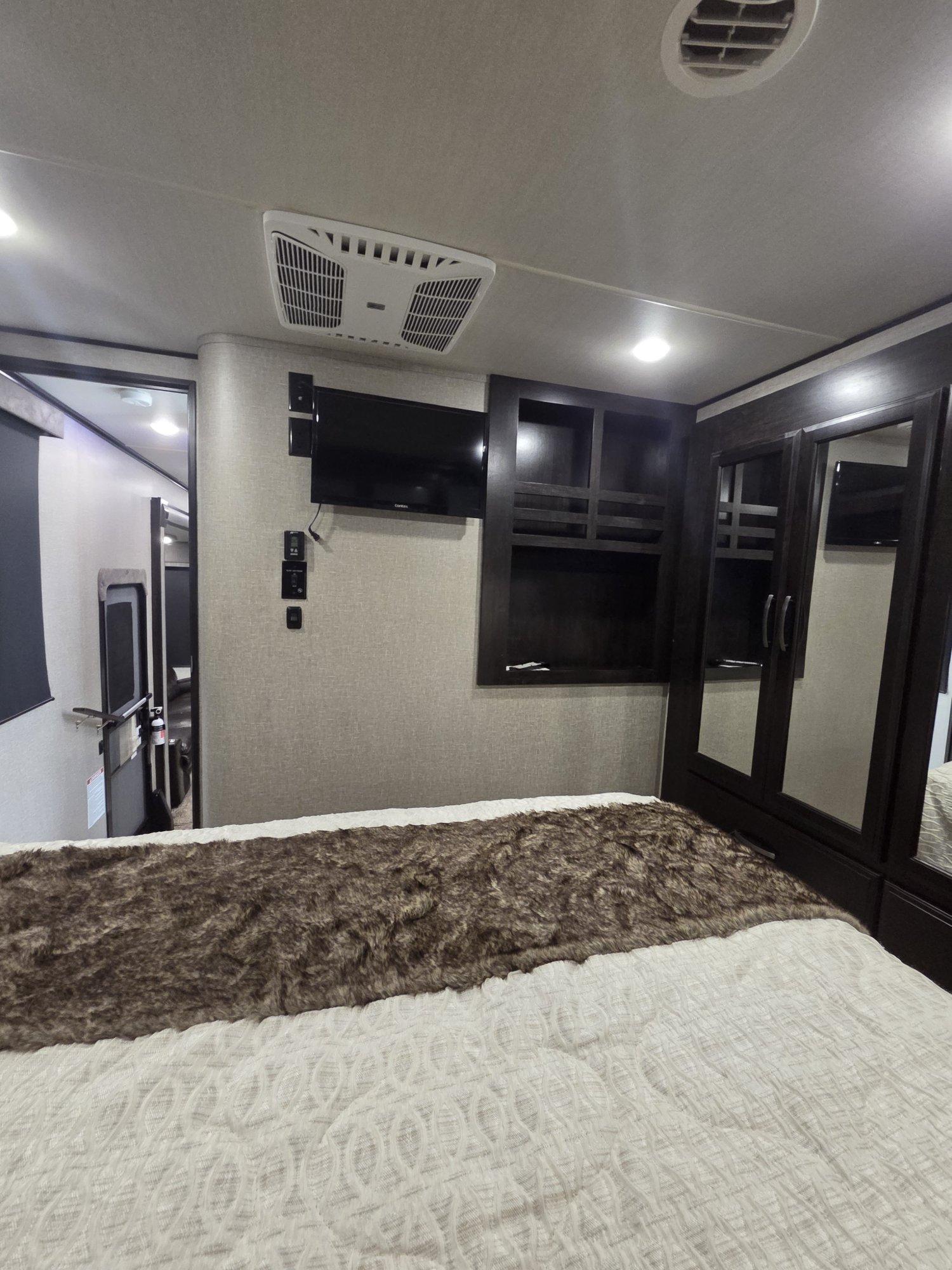 2019 Grand Design 2019 Grand Design Momentum M-Class - thumbnail 21