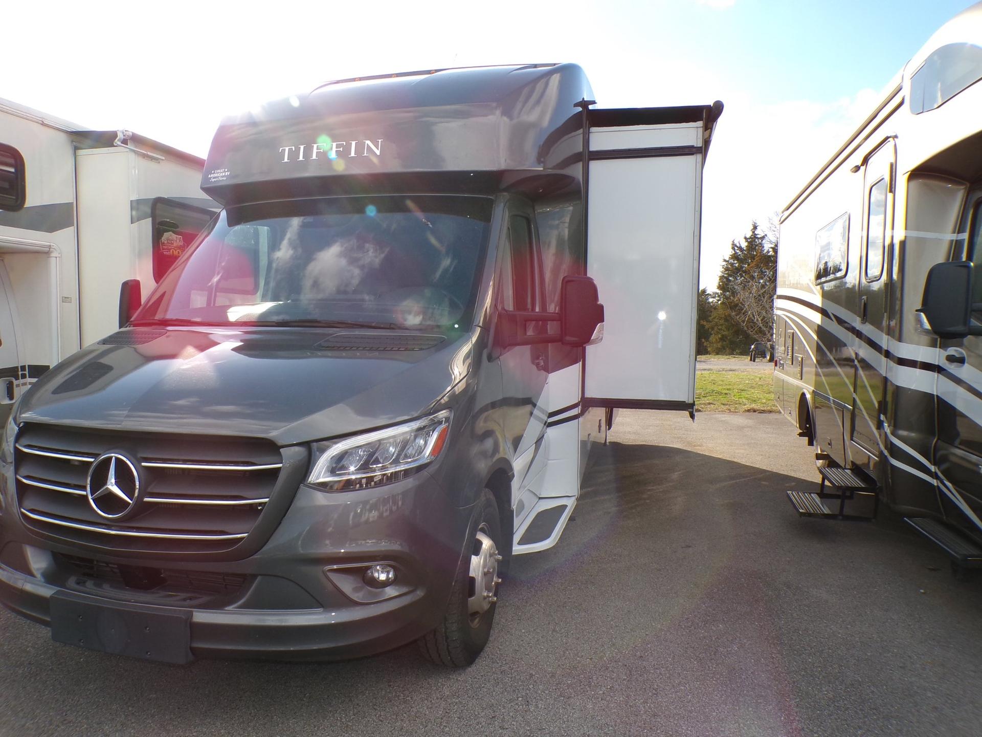 2023 Tiffin Motorhomes 2023 Tiffin Motorhomes Wayfarer - thumbnail 3