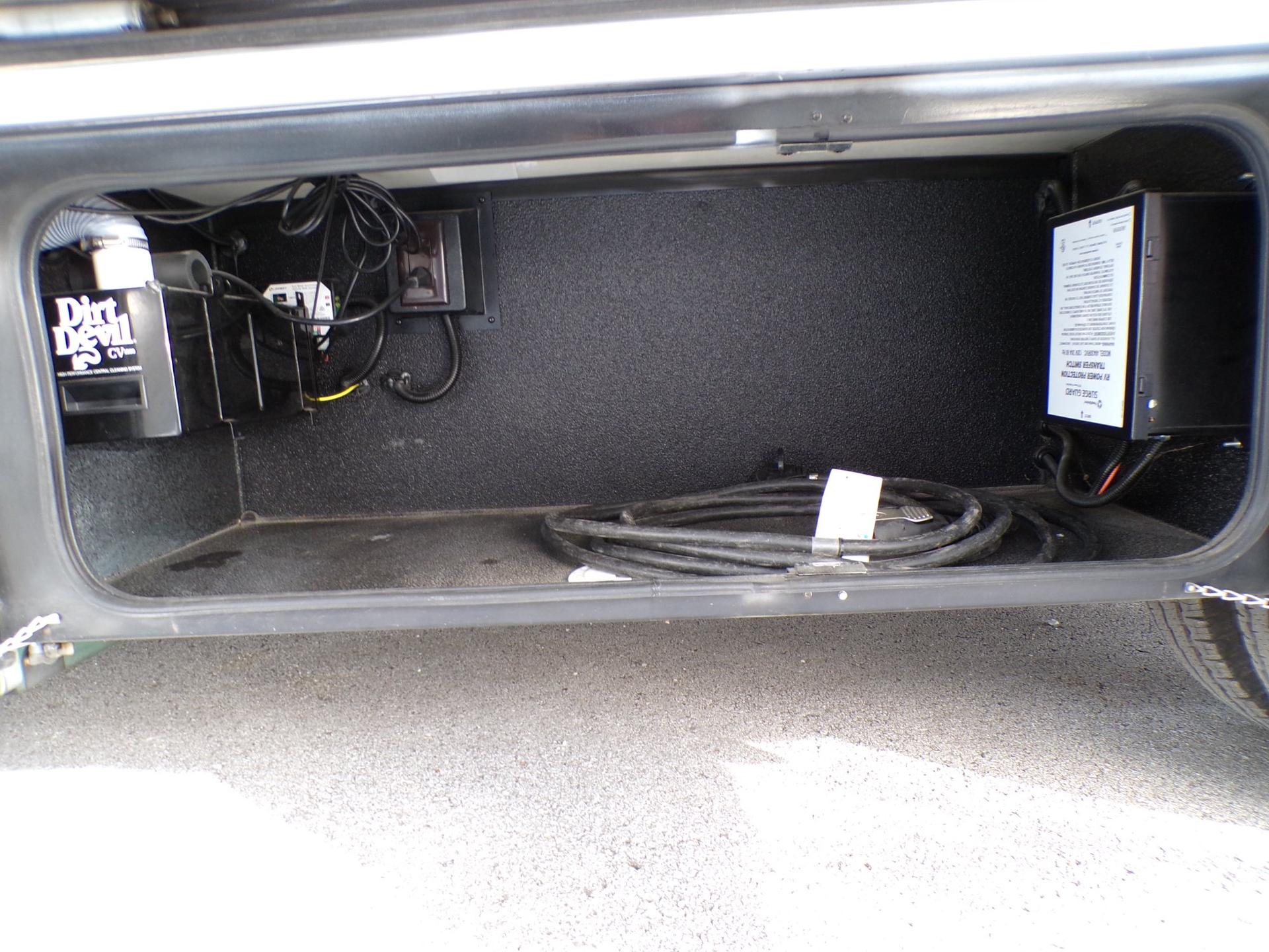 2023 Tiffin Motorhomes 2023 Tiffin Motorhomes Wayfarer - thumbnail 8