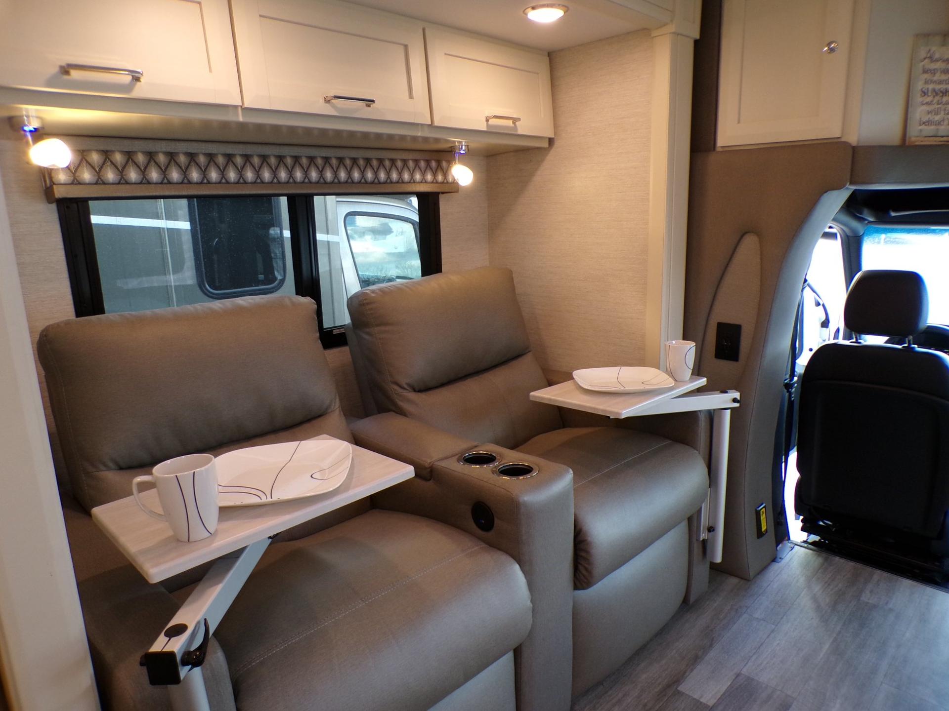 2023 Tiffin Motorhomes 2023 Tiffin Motorhomes Wayfarer - thumbnail 23