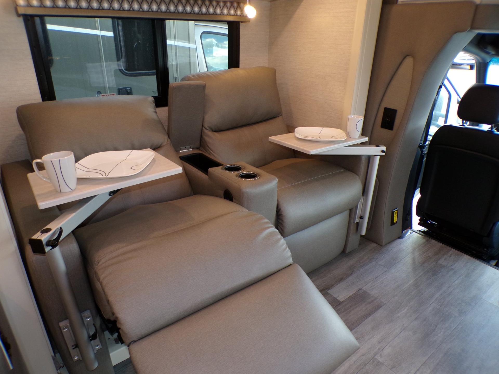 2023 Tiffin Motorhomes 2023 Tiffin Motorhomes Wayfarer - thumbnail 24