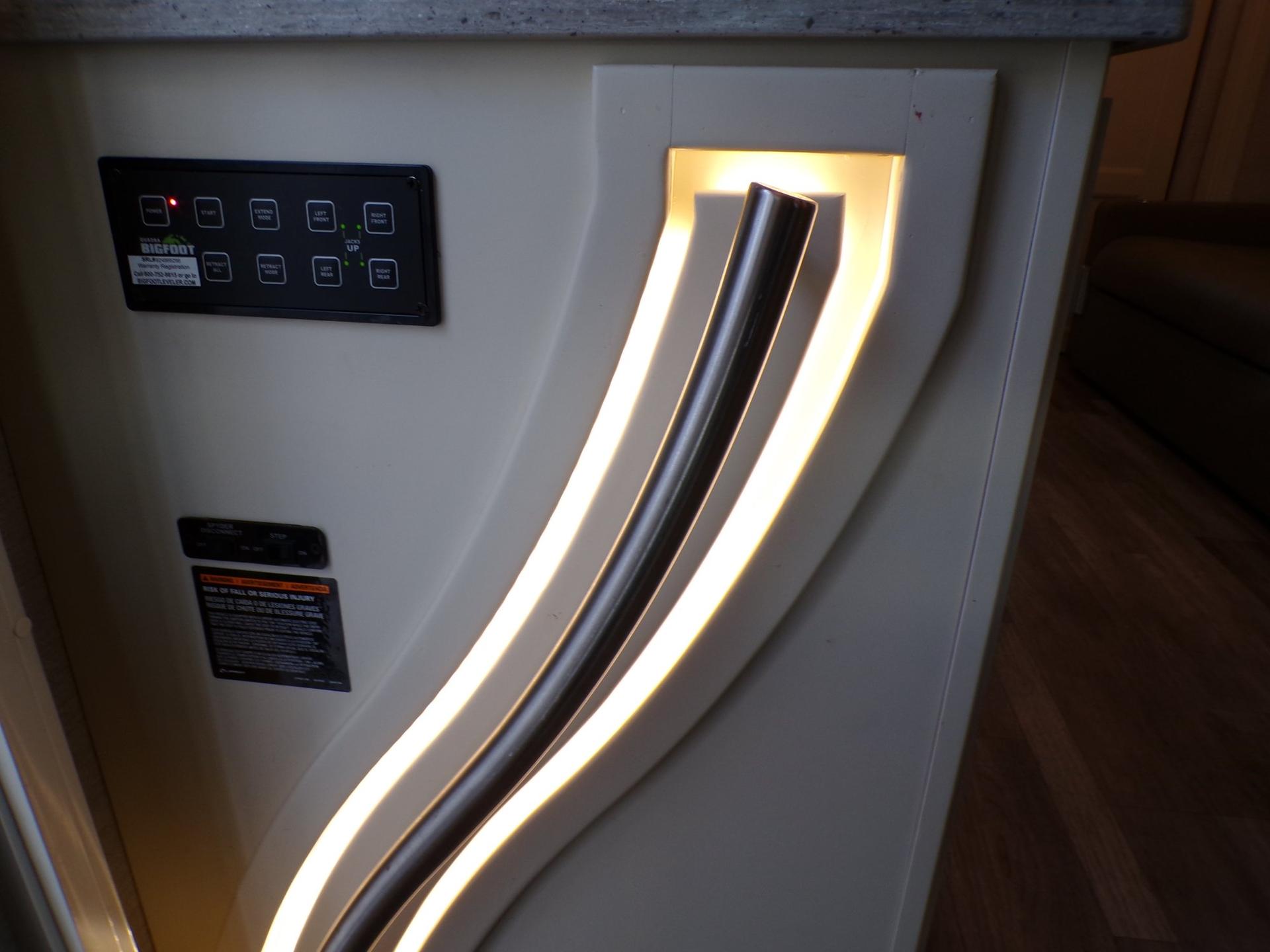 2023 Tiffin Motorhomes 2023 Tiffin Motorhomes Wayfarer - thumbnail 31