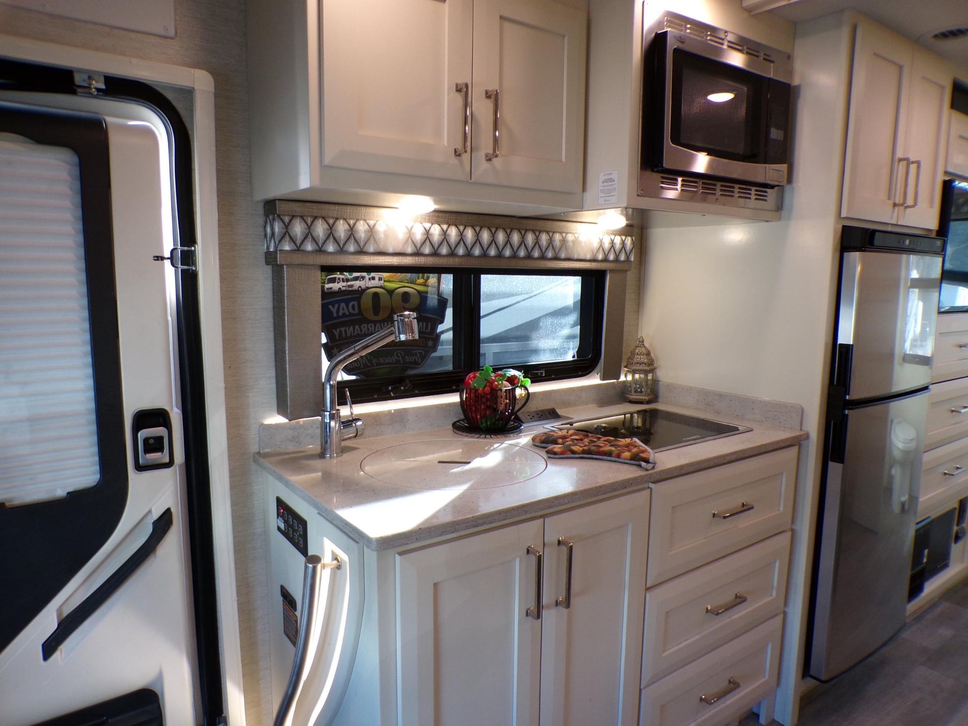 2023 Tiffin Motorhomes 2023 Tiffin Motorhomes Wayfarer - thumbnail 34