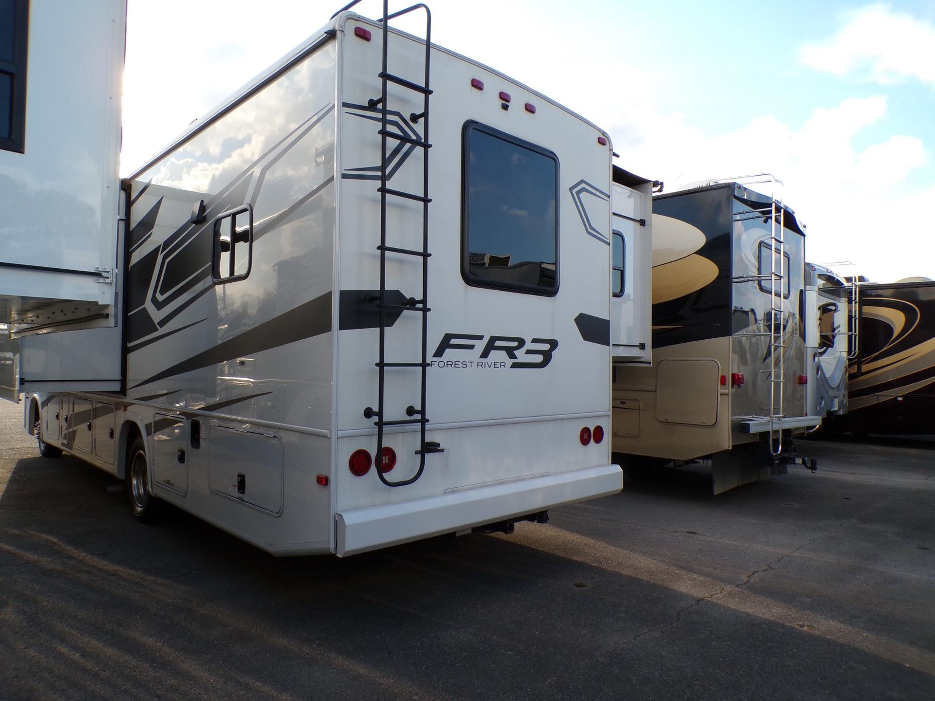 2022 Forest River 2022 Forest River FR3 - thumbnail 5