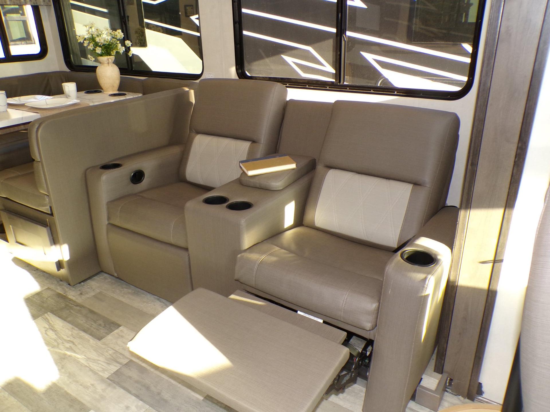 2022 Forest River 2022 Forest River FR3 - thumbnail 30