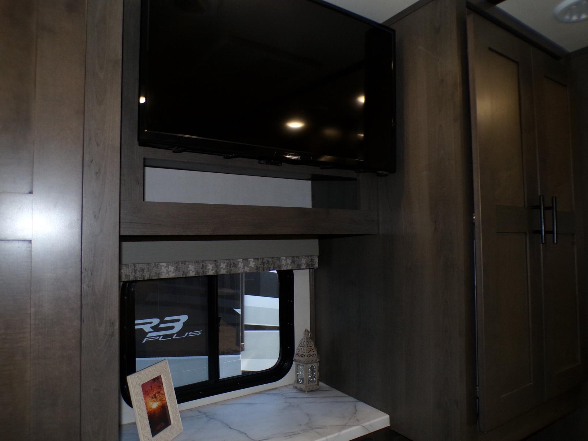 2022 Forest River 2022 Forest River FR3 - thumbnail 58