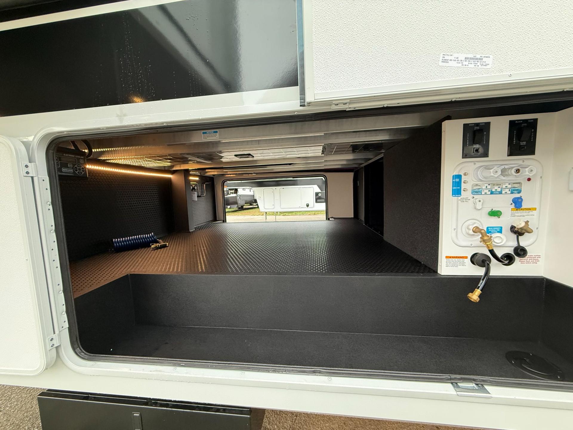 2026 Brinkley RV 2026 Brinkley RV Model Z - thumbnail 5