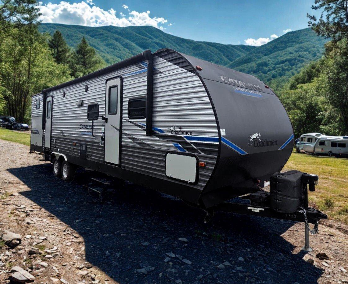 2022 Coachmen Catalina 323BHDSCK