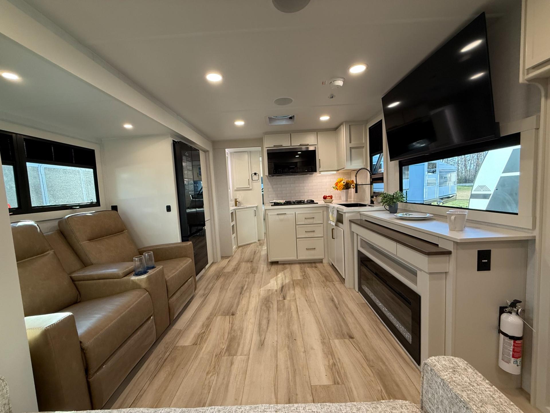 2026 Brinkley RV 2026 Brinkley RV Model I - thumbnail 7