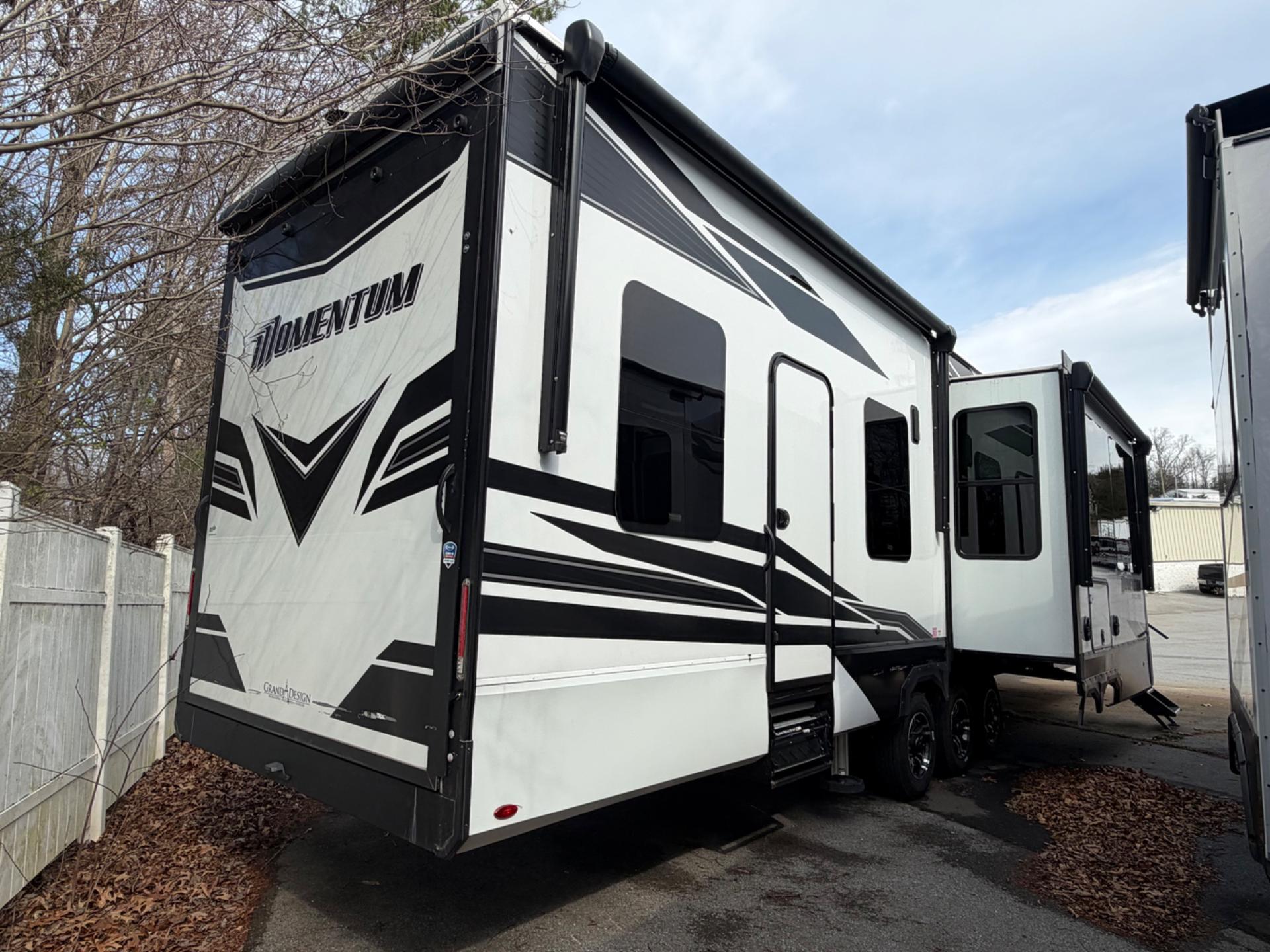 2023 Grand Design 2023 Grand Design Momentum M-Class - thumbnail 5