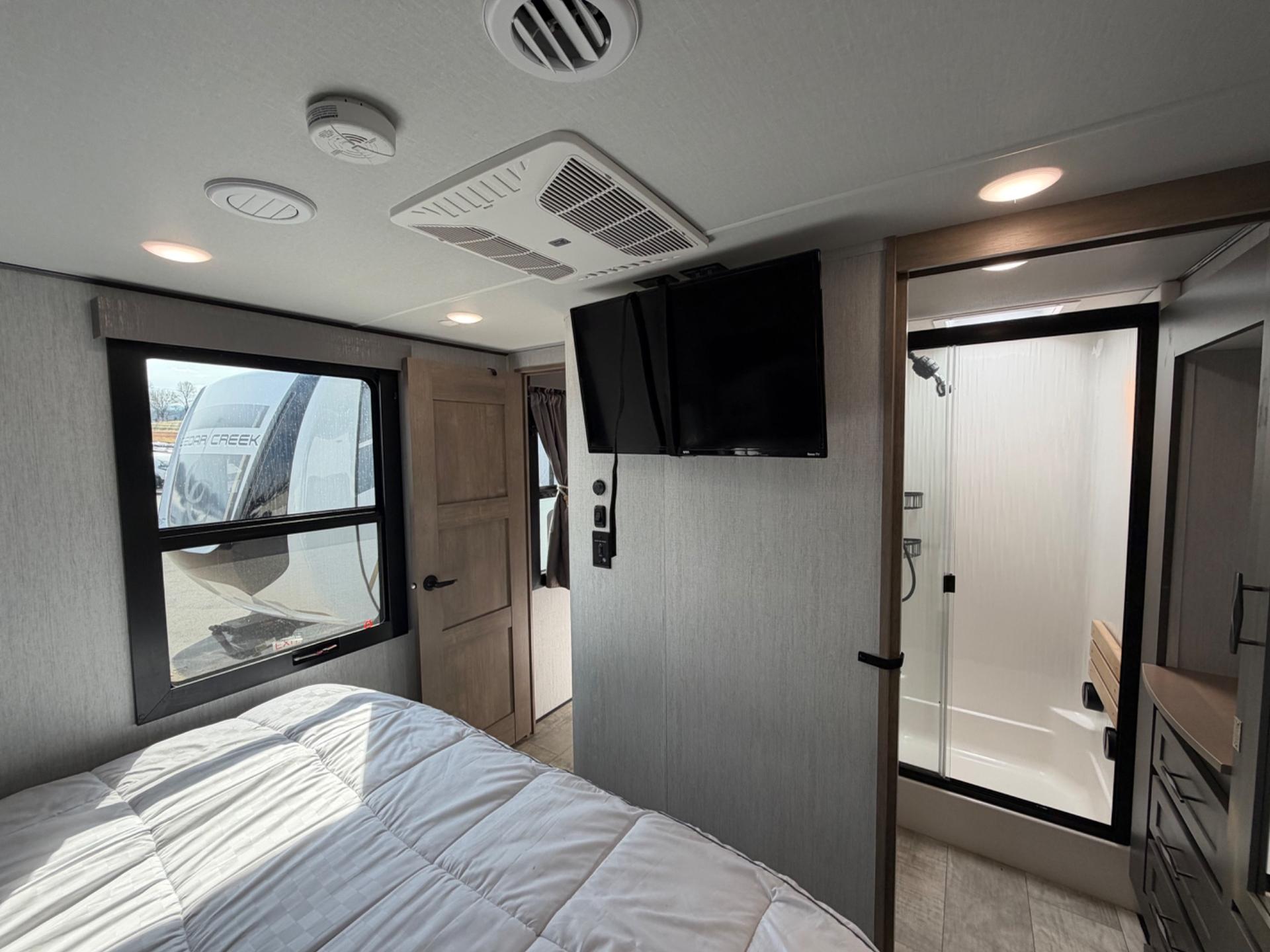 2023 Grand Design 2023 Grand Design Momentum M-Class - thumbnail 21