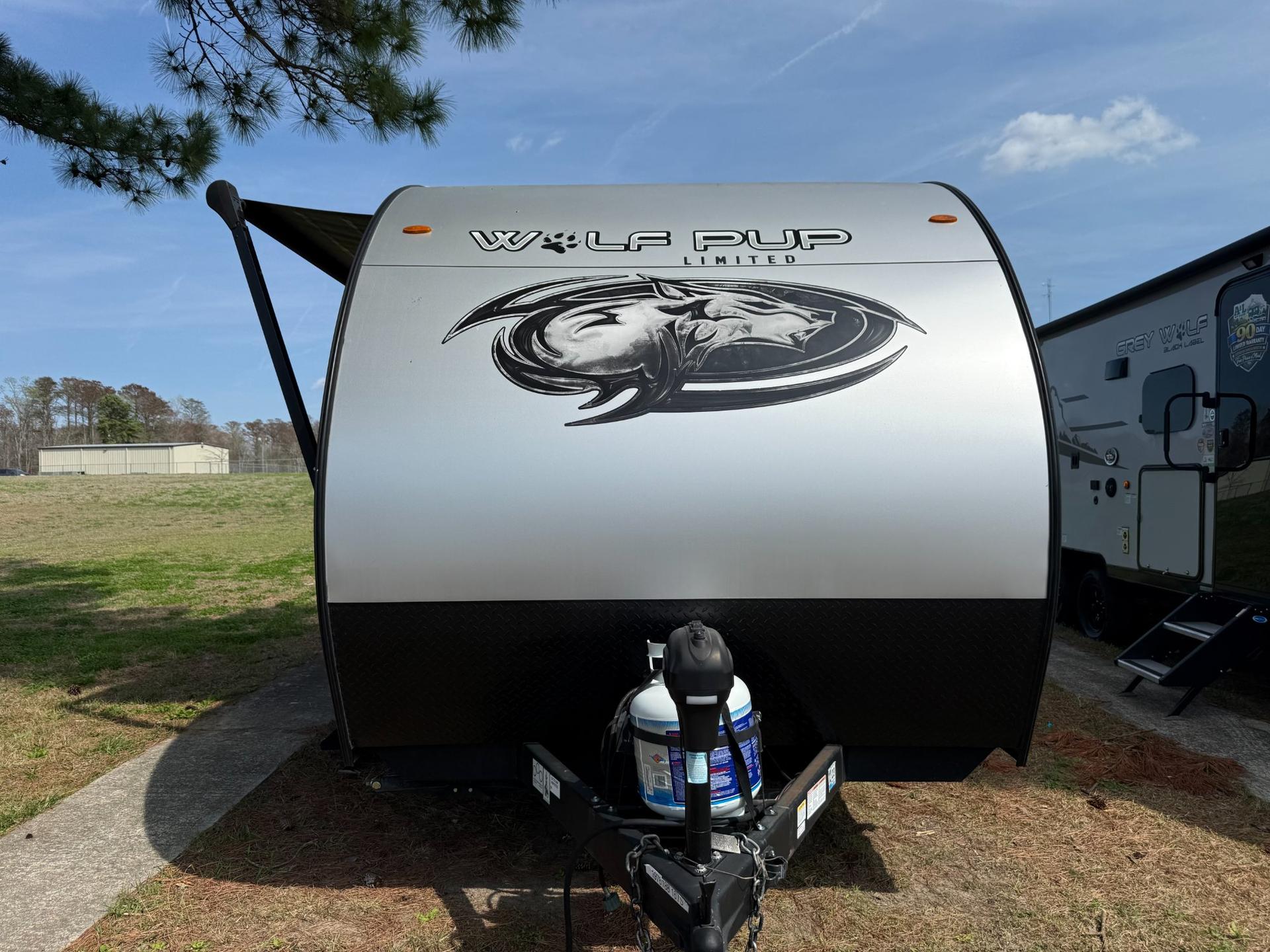 2022 Forest River 2022 Forest River Cherokee Wolf Pup - thumbnail 2