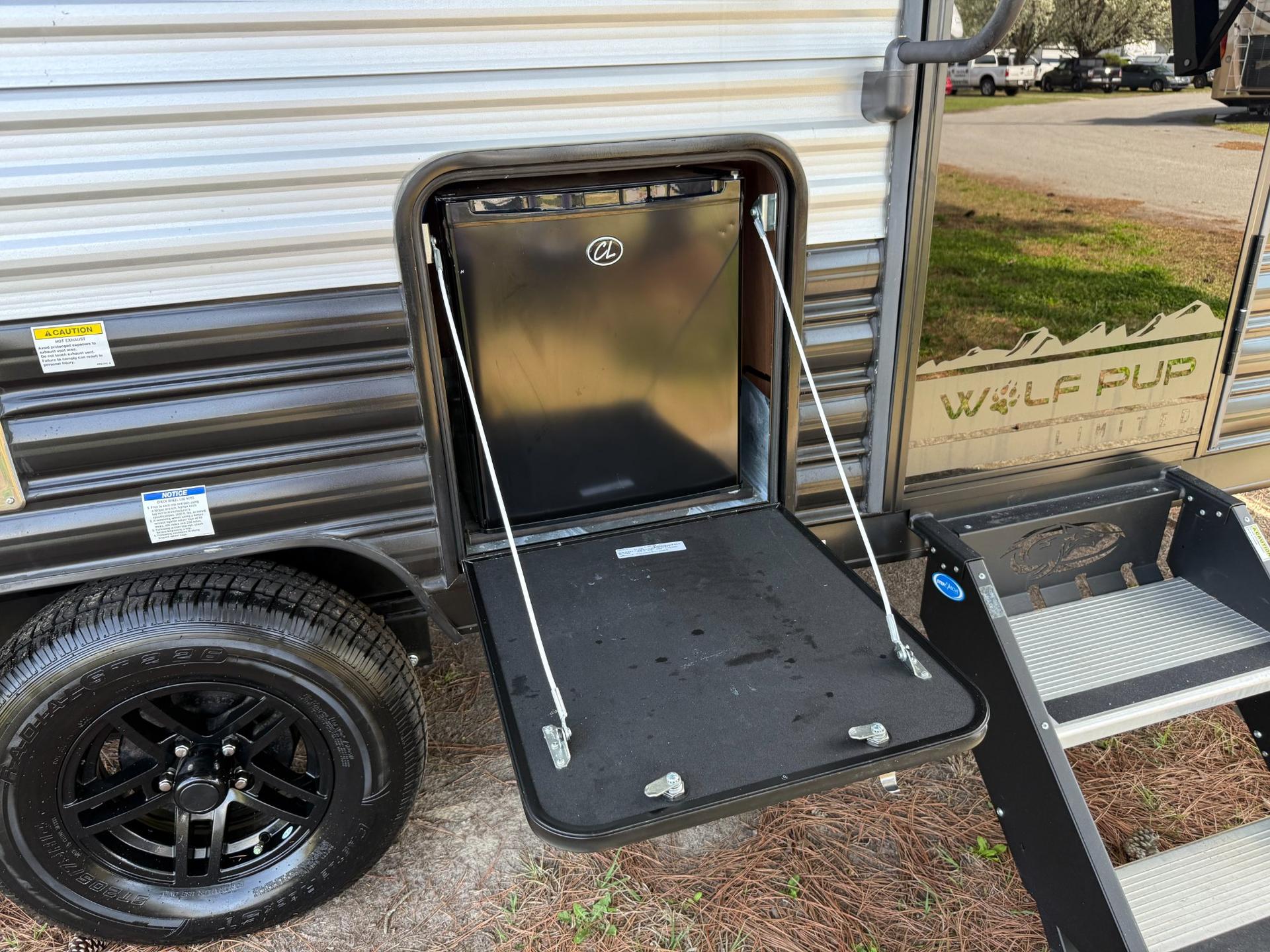 2022 Forest River 2022 Forest River Cherokee Wolf Pup - thumbnail 5