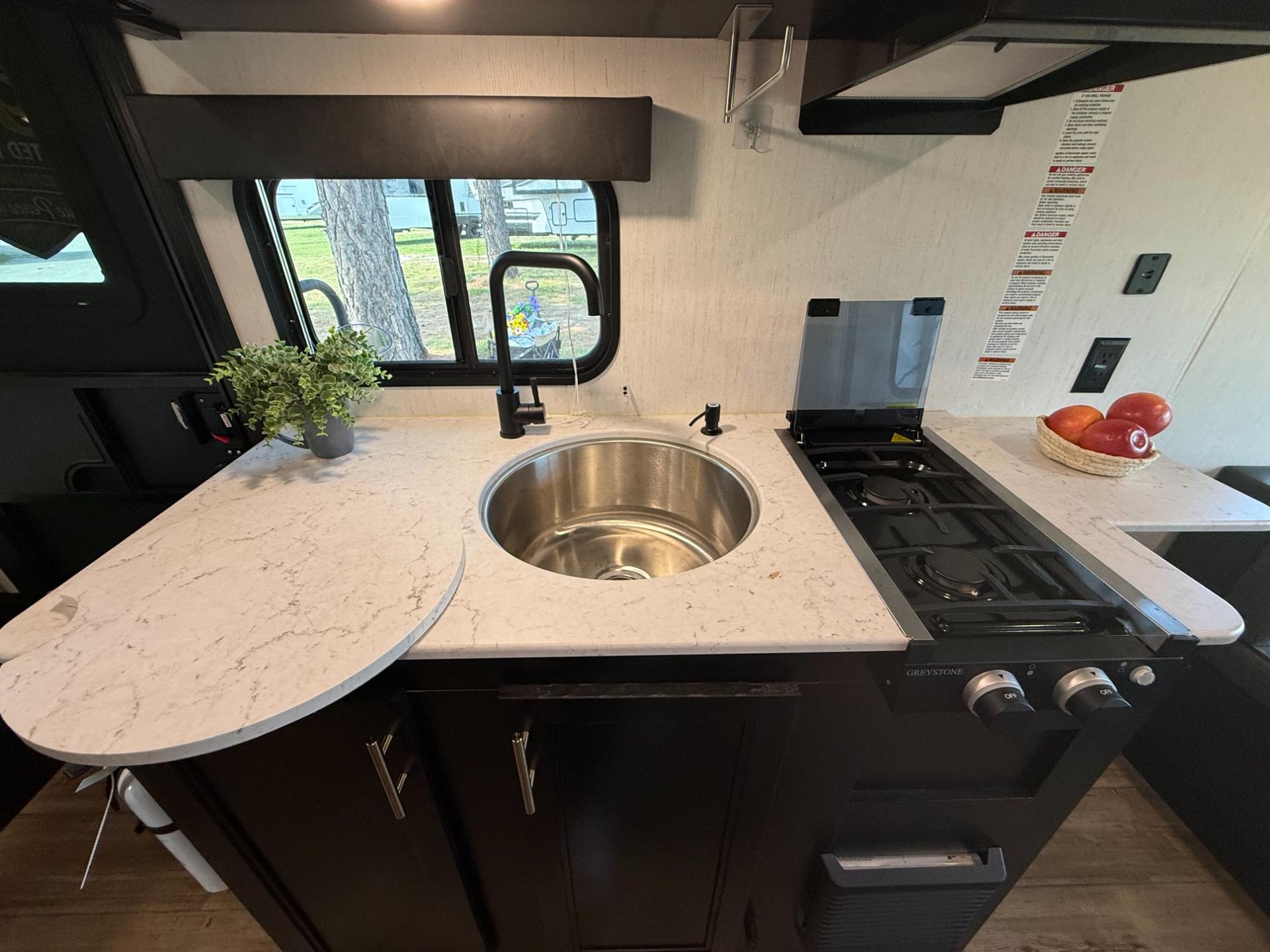 2022 Forest River 2022 Forest River Cherokee Wolf Pup - thumbnail 9