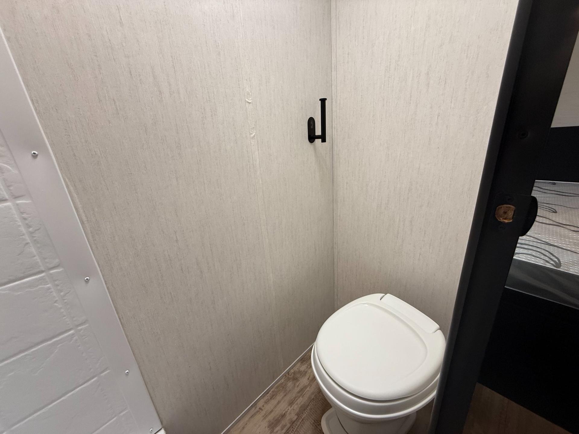 2022 Forest River 2022 Forest River Cherokee Wolf Pup - thumbnail 15