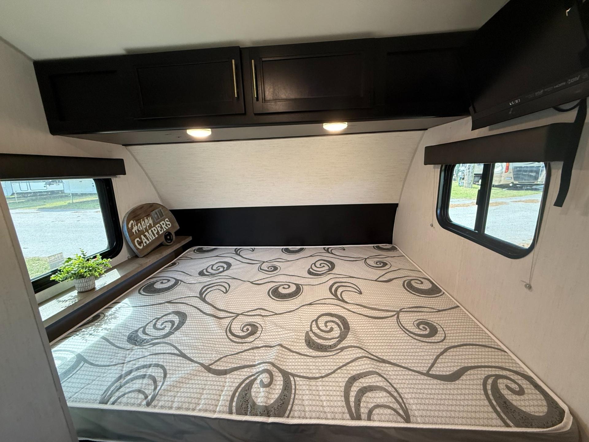 2022 Forest River 2022 Forest River Cherokee Wolf Pup - thumbnail 18