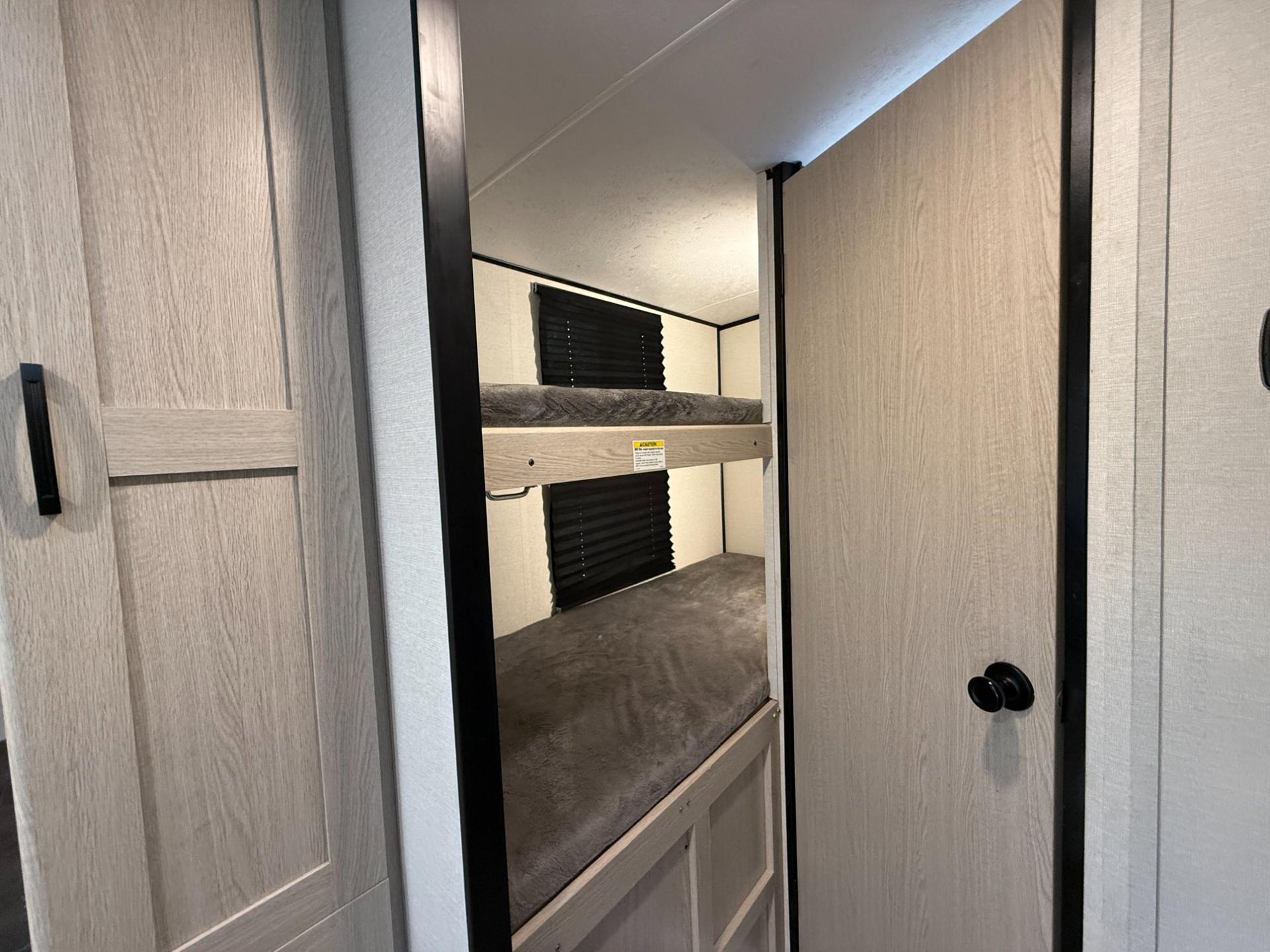 2022 Coachmen 2022 Coachmen Apex Nano - thumbnail 16