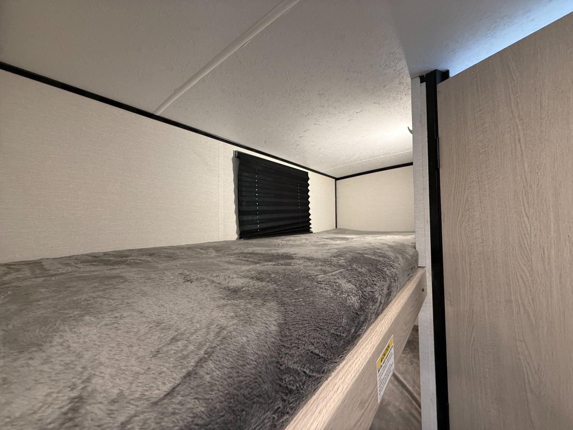 2022 Coachmen 2022 Coachmen Apex Nano - thumbnail 17