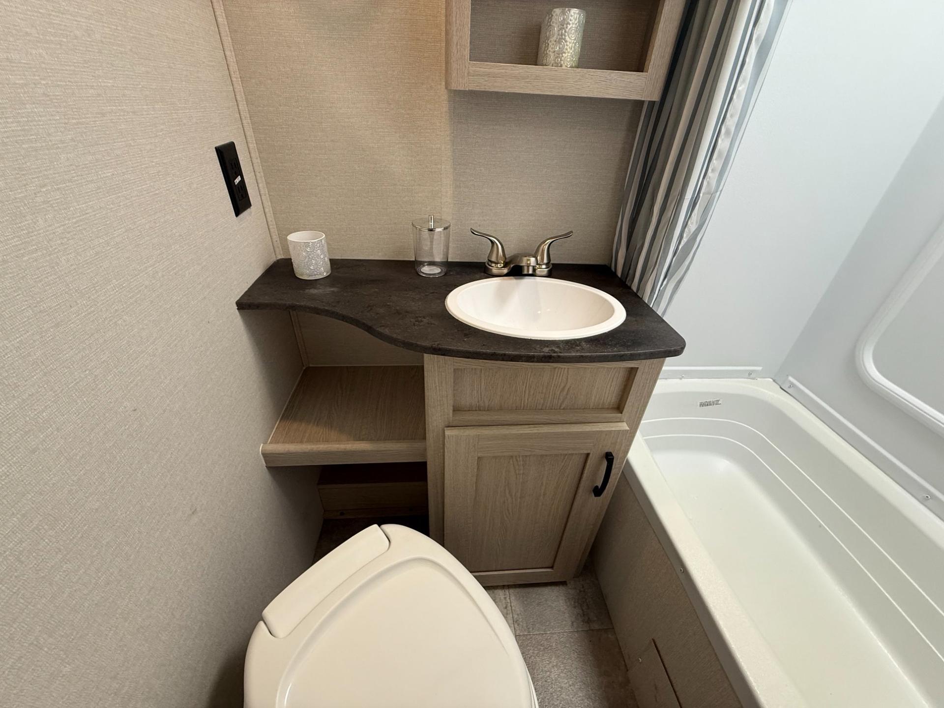 2022 Coachmen 2022 Coachmen Apex Nano - thumbnail 21