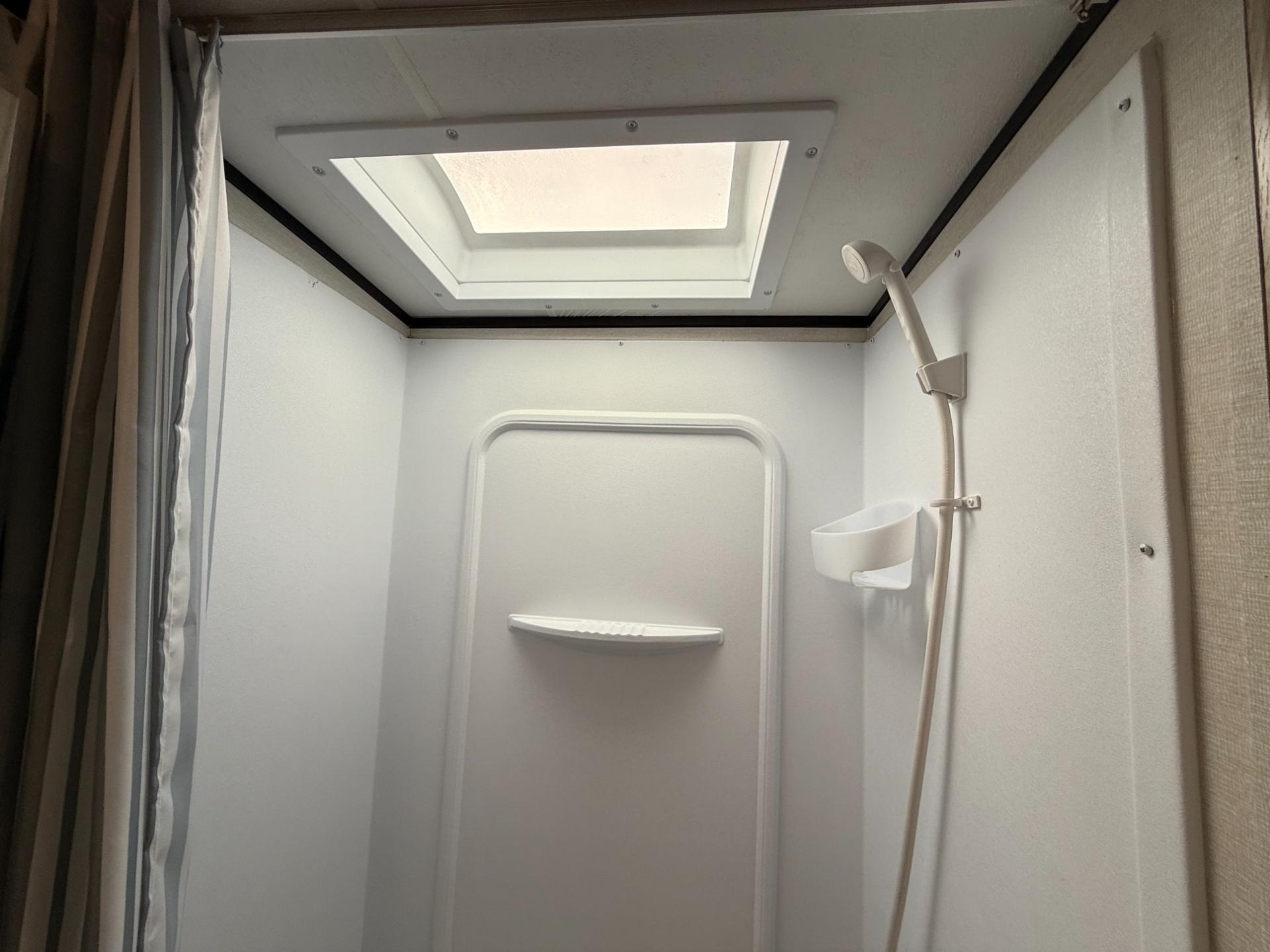 2022 Coachmen 2022 Coachmen Apex Nano - thumbnail 22