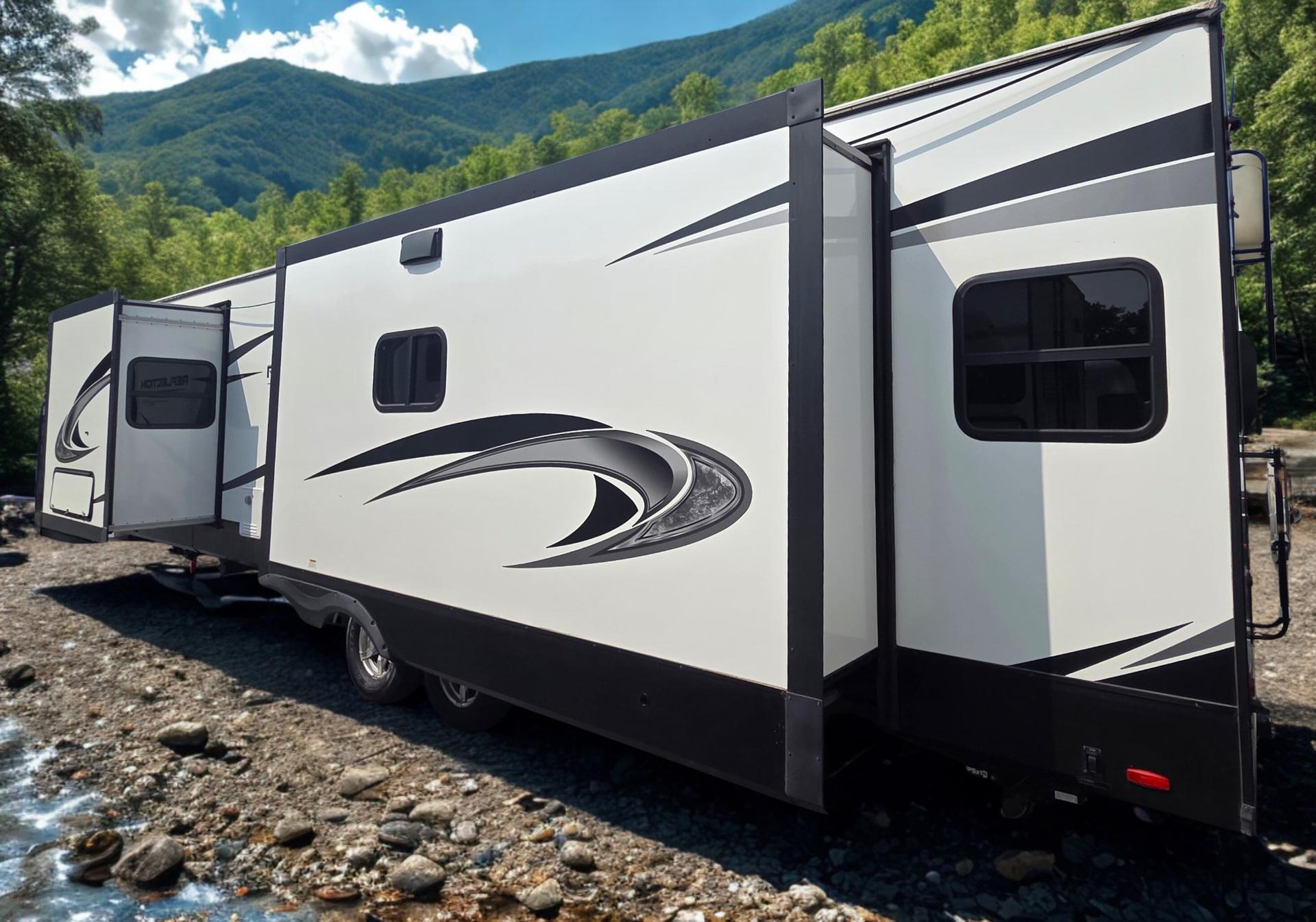 2022 Grand Design 2022 Grand Design Reflection - thumbnail 5