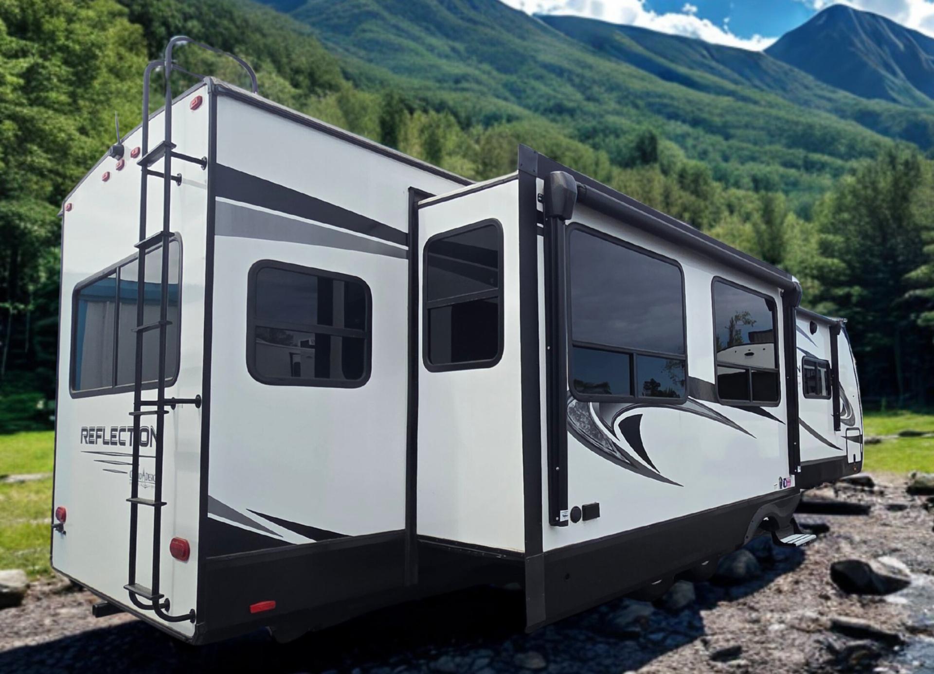 2022 Grand Design 2022 Grand Design Reflection - thumbnail 3