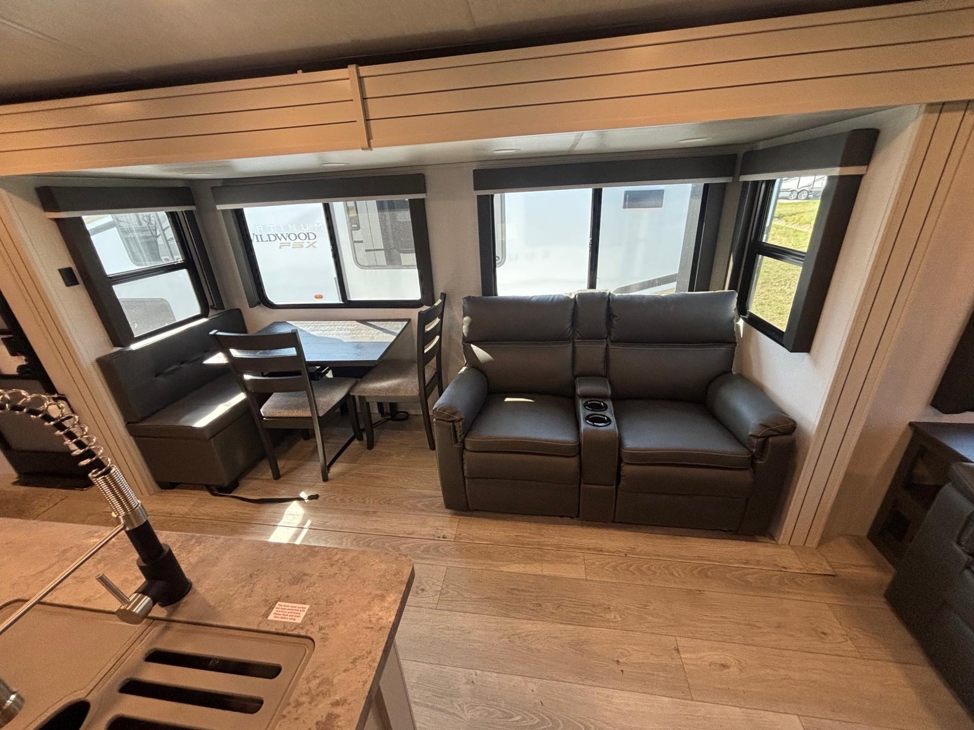 2025 Keystone RV 2025 Keystone RV Keystone Cougar - thumbnail 16